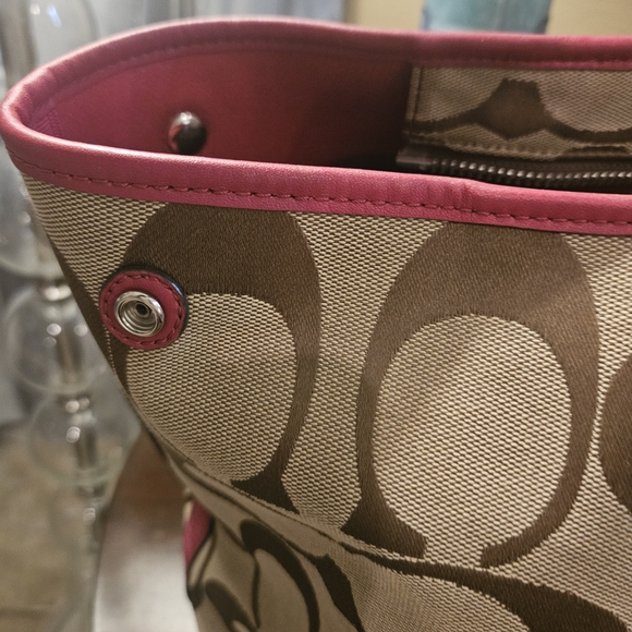 COACH Signature Canvas Tote Bag - Brown and Pink - Picture 11 of 12